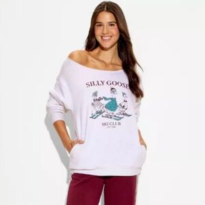 Women's oversized pullover sweatshirt